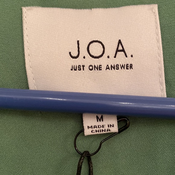 Brand New J.O.A women’s green with floral wrap blouse size M weekend good deal - Picture 2 of 6